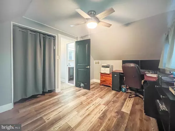 Levittown, PA 19057,19 COBALT RIDGE DR N