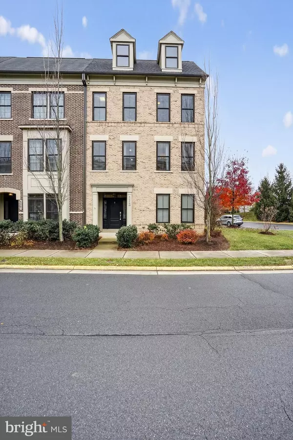 42239 RIGGINS RIDGE TER, Brambleton, VA 20148