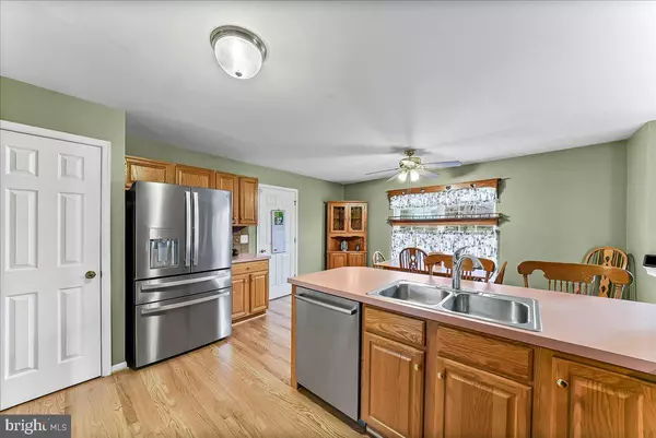 Oxford, PA 19363,833 SLATE HILL DR