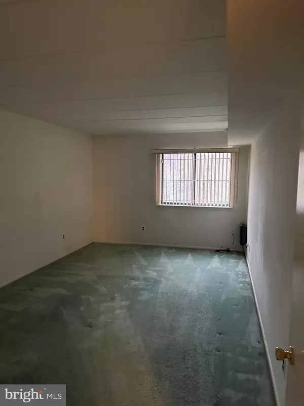 Philadelphia, PA 19115,9906-00 BUSTLETON AVE #C13