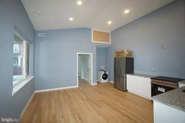 Philadelphia, PA 19119,164 E MEEHAN AVE