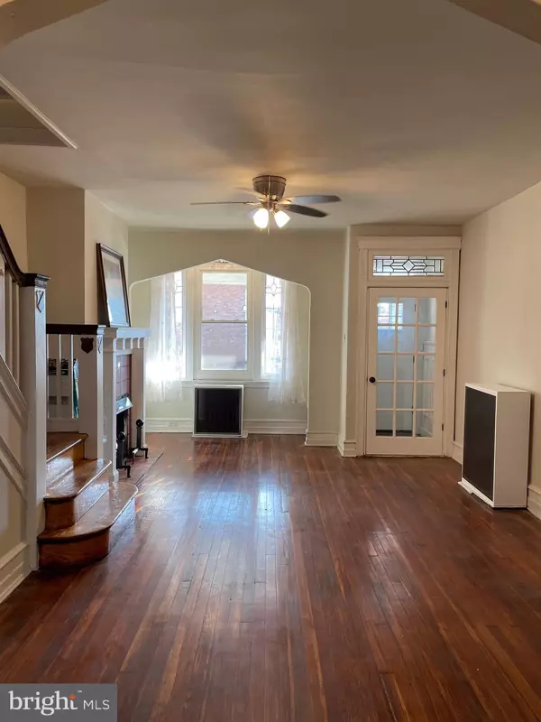 Philadelphia, PA 19140,1515 W PIKE ST