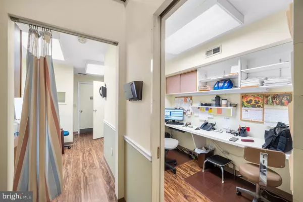 2428 S BROAD ST, Philadelphia, PA 19145