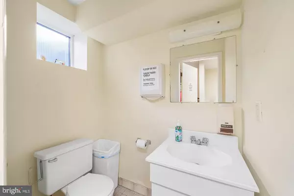 Philadelphia, PA 19145,2428 S BROAD ST