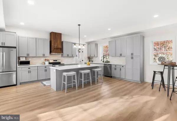 Warrenton, VA 20187,5233 LEE HWY