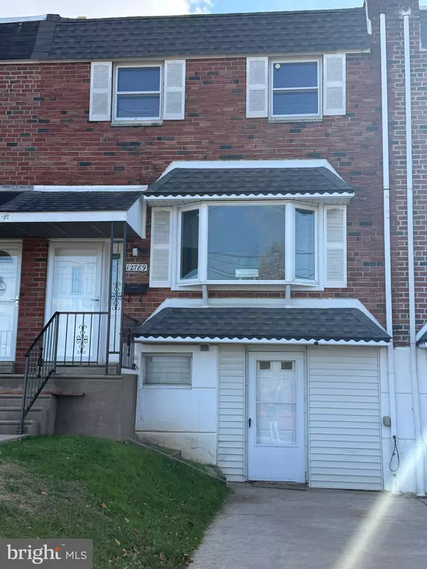 Philadelphia, PA 19154,12789 DUNKS RD