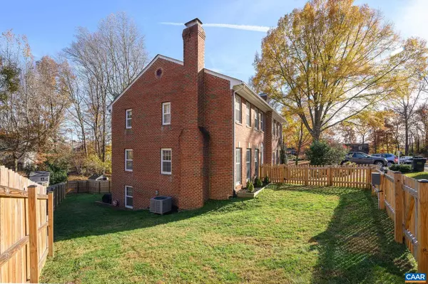 Charlottesville, VA 22901,521 WOODMONT DR