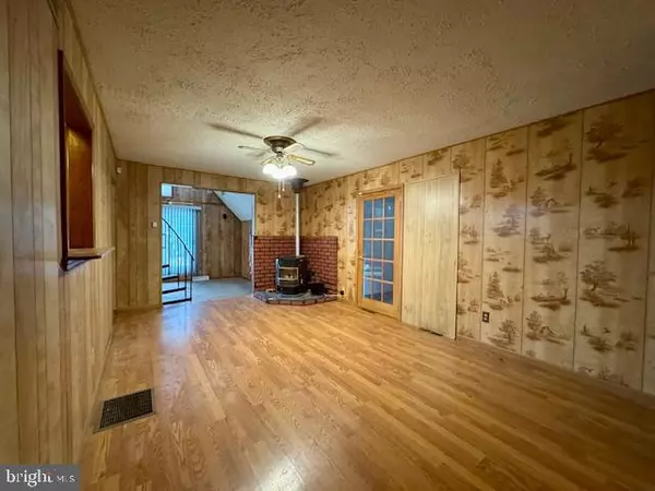 Elkton, MD 21921,607 MARYLAND AVE