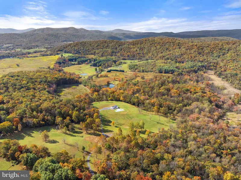 4050 CARRINGTON, Delaplane, VA 20144