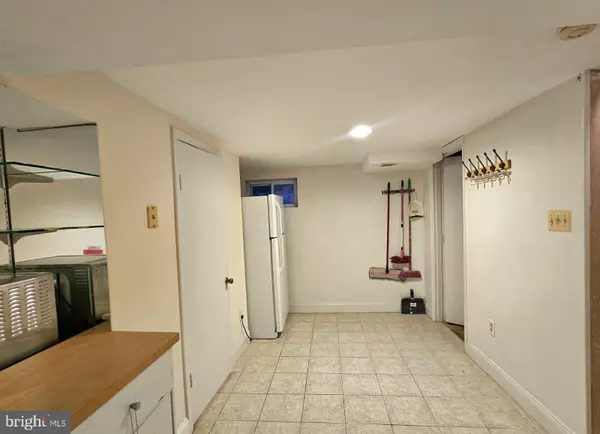 Falls Church, VA 22042,3220 ALICE CT