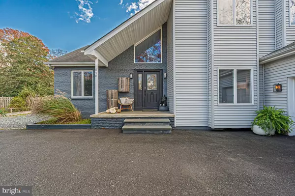 Galloway Twp, NJ 08205,520 S 8TH AVE