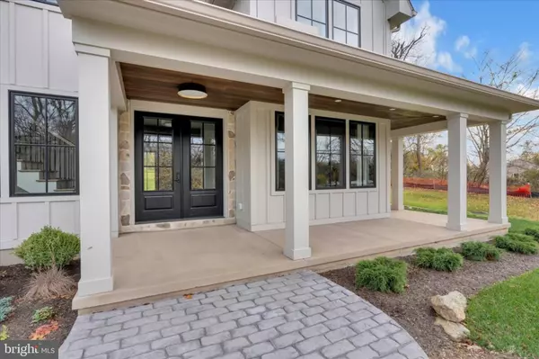 Philadelphia, PA 19128,385 PORT ROYAL AVE