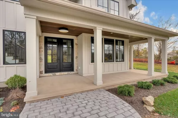 Philadelphia, PA 19128,385 PORT ROYAL AVE