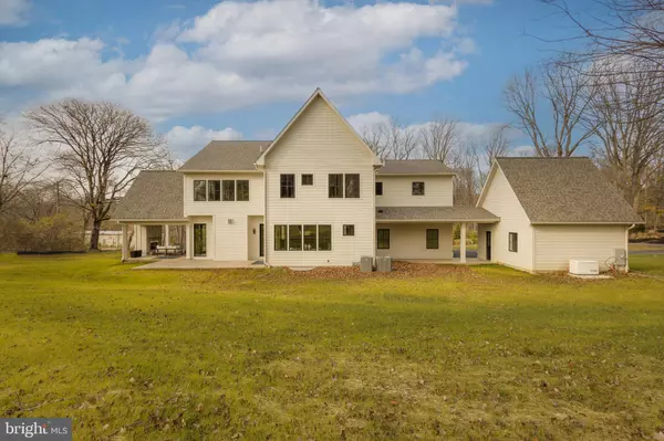 Philadelphia, PA 19128,385 PORT ROYAL AVE