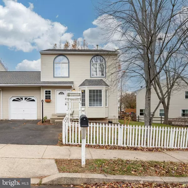 Royersford, PA 19468,405 NAVAJO DR