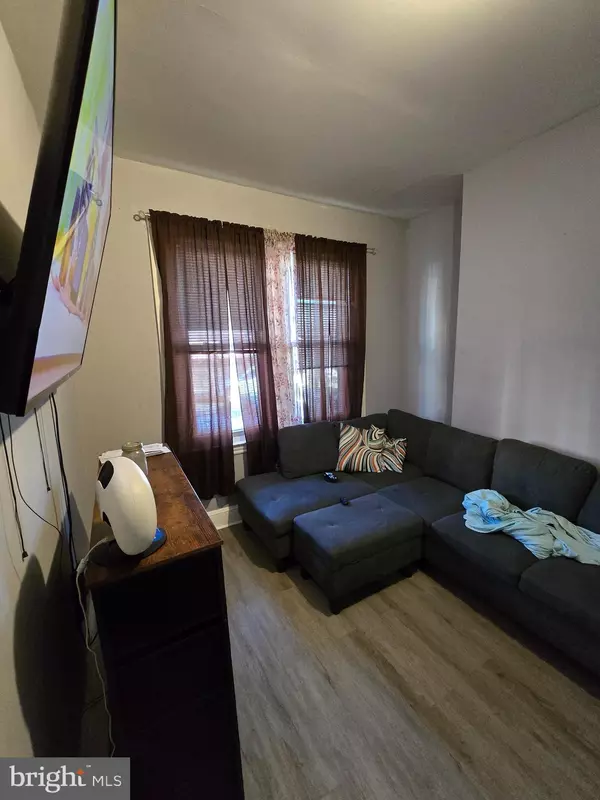 Philadelphia, PA 19120,4904 N FRONT ST