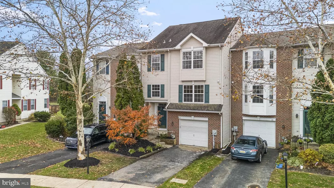 12 HUNT CLUB DR, Collegeville, PA 19426