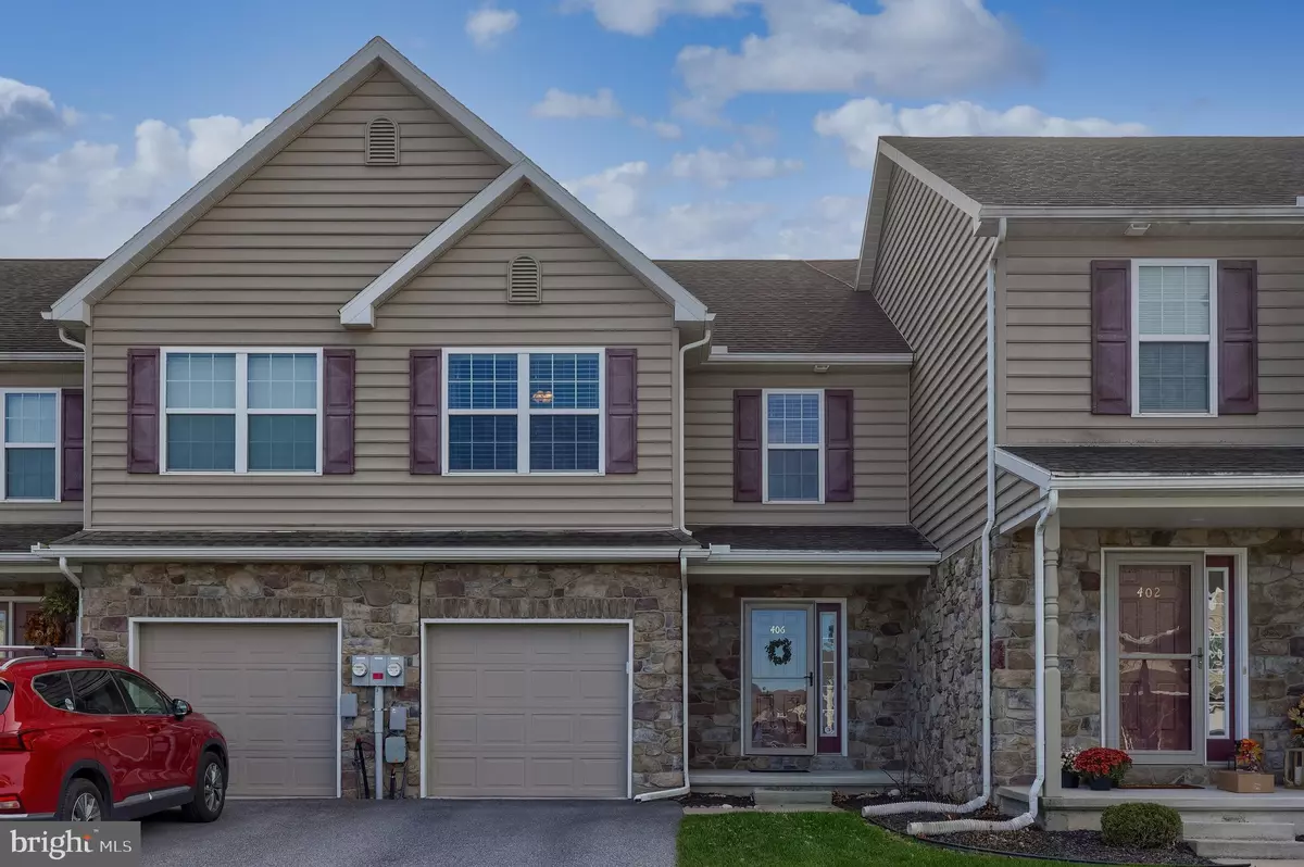 Ephrata, PA 17522,406 MOUNT OLIVE LN