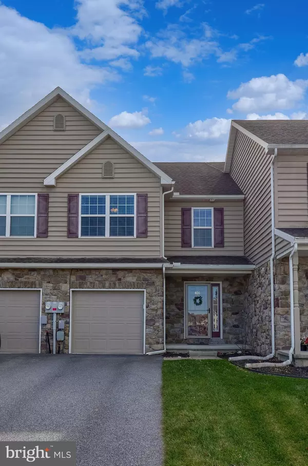 Ephrata, PA 17522,406 MOUNT OLIVE LN