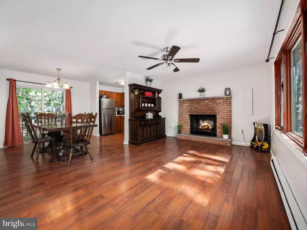 Bushkill, PA 18324,244 CANTERBURY RD