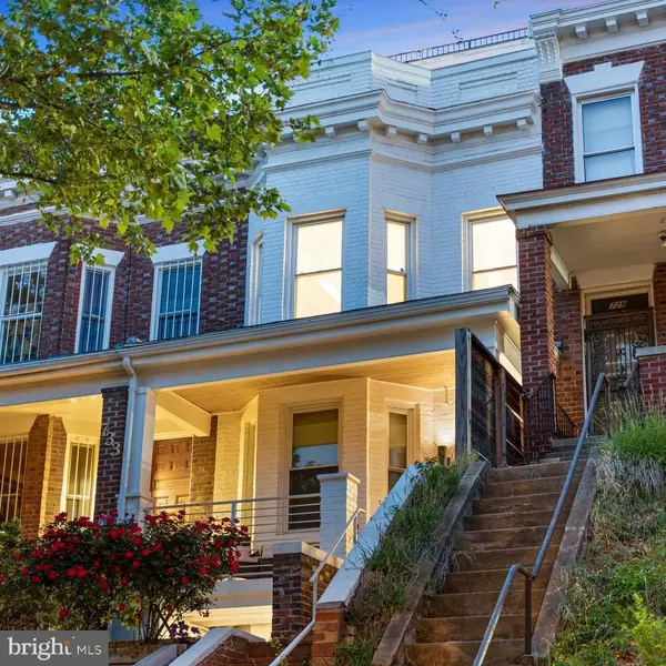 Washington, DC 20001,731 FAIRMONT ST NW #2