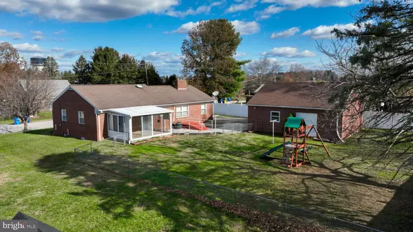 Dallastown, PA 17313,705 SUMMIT DR