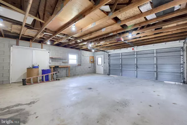 Dallastown, PA 17313,705 SUMMIT DR