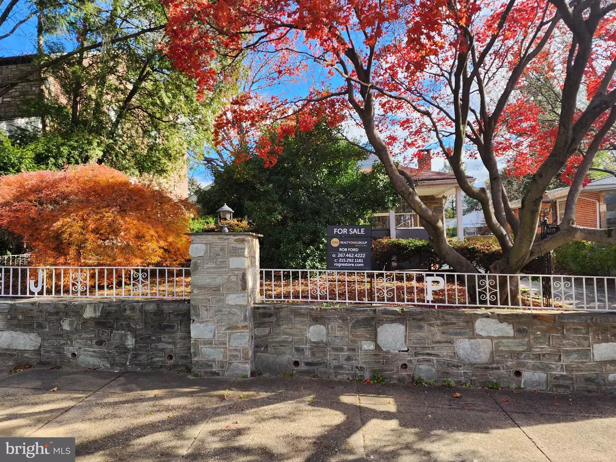 Philadelphia, PA 19141,6219 N 11TH ST