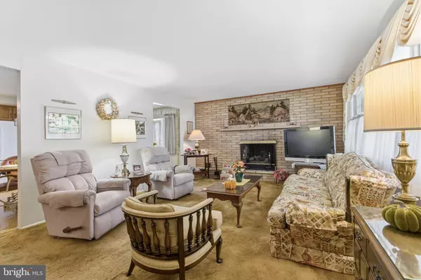 Yardley, PA 19067,5 GLEN DR