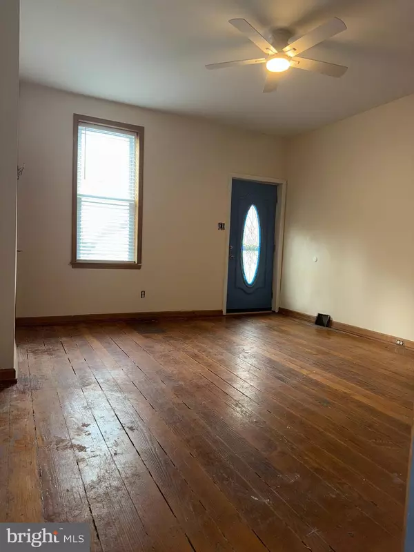 Philadelphia, PA 19134,2729 E CAMBRIA ST