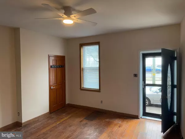 Philadelphia, PA 19134,2729 E CAMBRIA ST