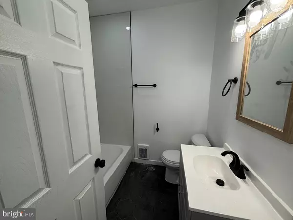 Philadelphia, PA 19133,3038 N 8TH ST #2