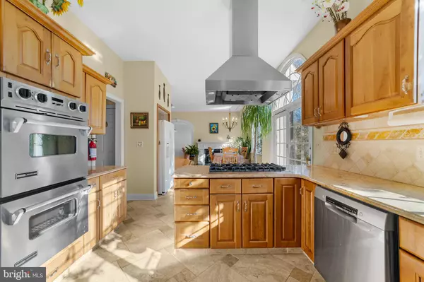 Ringoes, NJ 08551,38 LARSEN RD