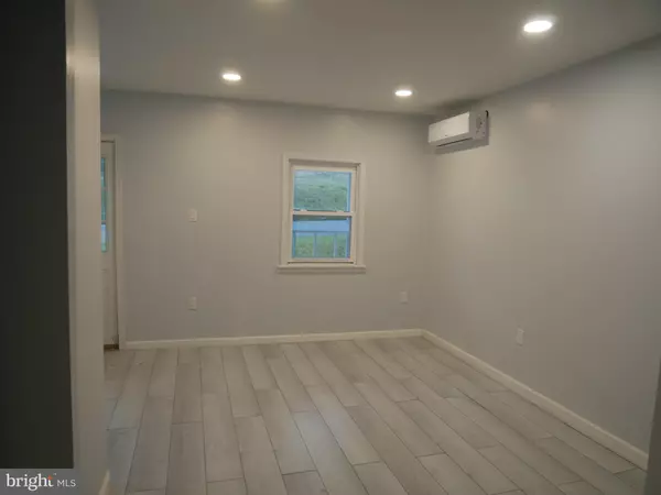 Coal Township, PA 17866,903 W SPRUCE ST