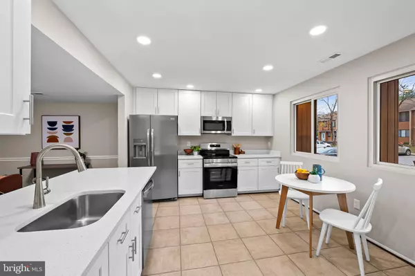 Annapolis, MD 21409,1366 ALMOND DR