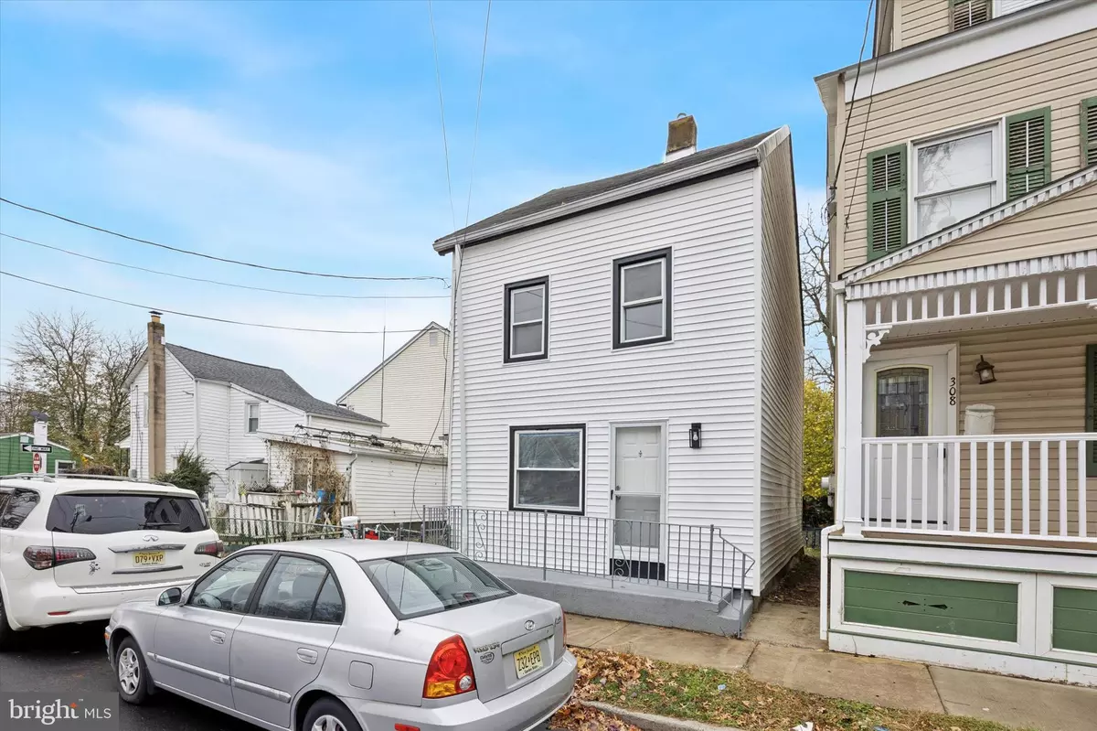 Bordentown, NJ 08505,310 HOPKINSON ST