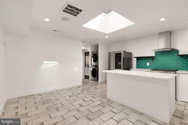 Washington, DC 20002,1210 MEIGS PL NE