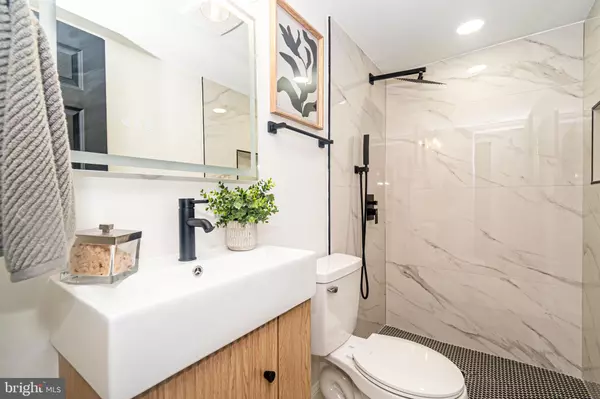 Baltimore, MD 21218,2560 CECIL AVE