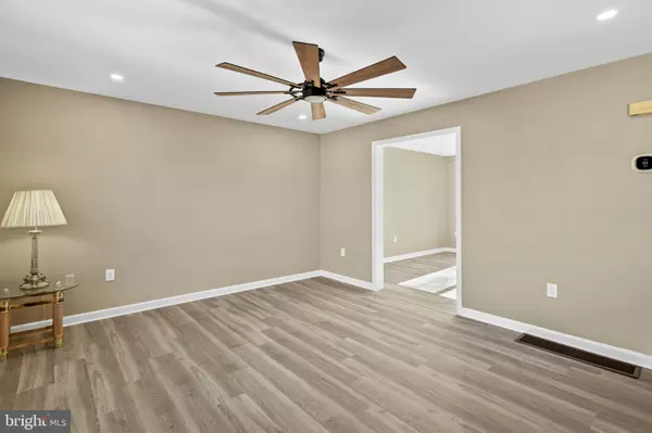 Levittown, PA 19056,2602 AVENUE E