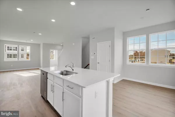 Sicklerville, NJ 08081,216 SANDY RIDGE