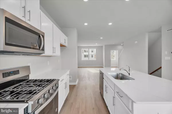 Sicklerville, NJ 08081,216 SANDY RIDGE