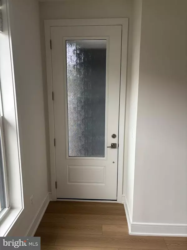 Broadlands, VA 20148,43396 FARRINGDON SQ