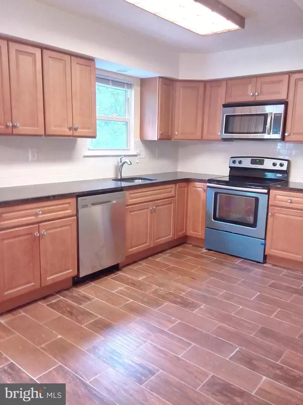 Mount Laurel, NJ 08054,313 CARLETON LN