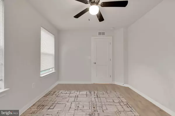 Sterling, VA 20166,42588 PITLOCHRY TER