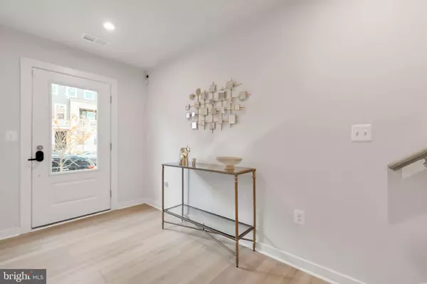 Sterling, VA 20166,42588 PITLOCHRY TER