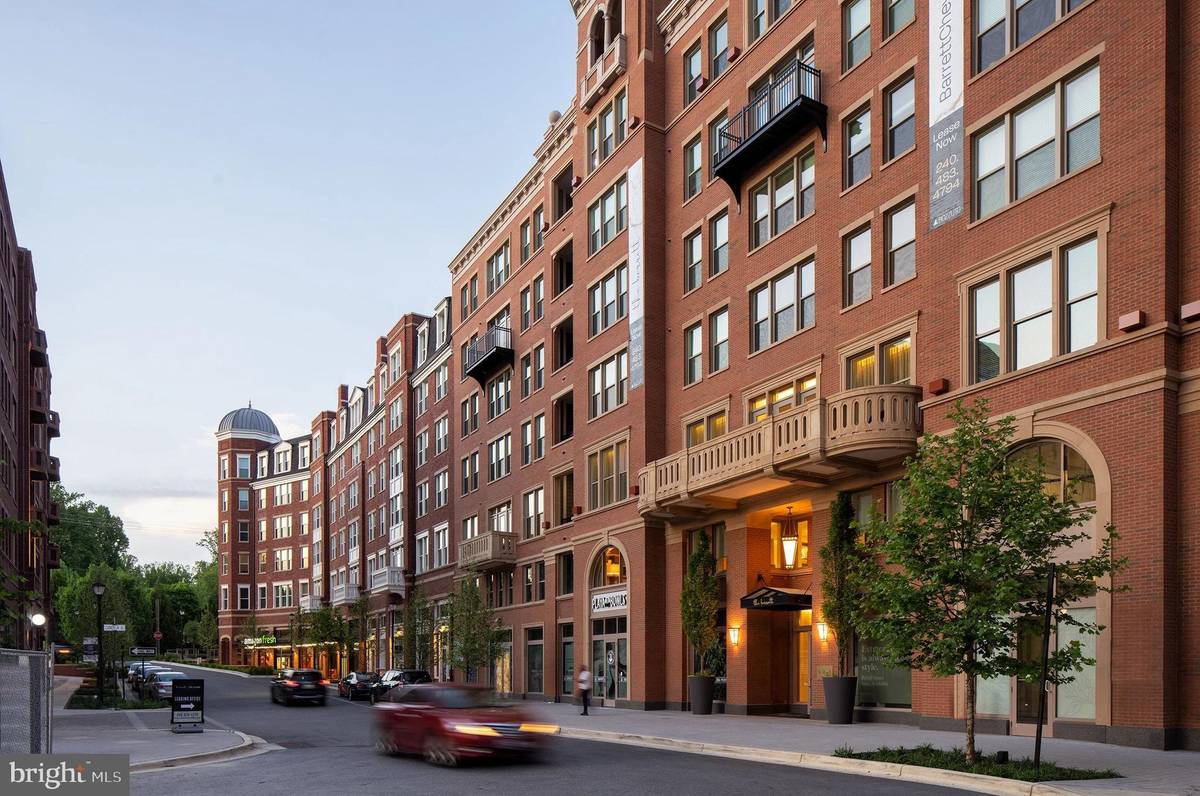 Chevy Chase, MD 20815,8525 CHEVY CHASE LAKE TERRACE #BARRETT - 350/VARIES