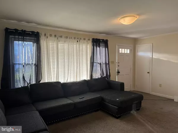 York, PA 17403,685 COLONIAL AVE