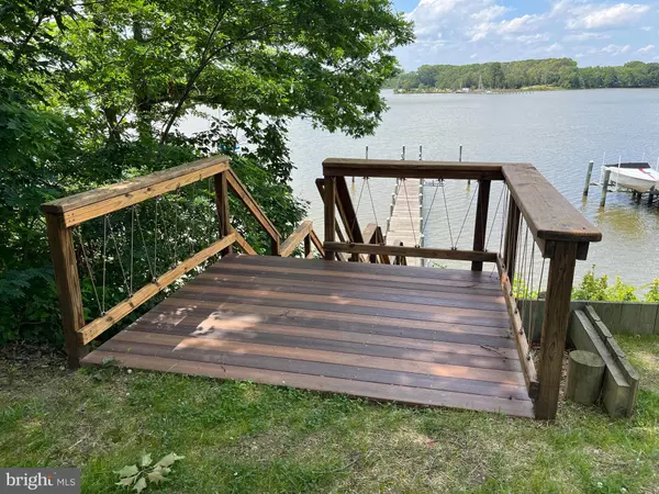 Colonial Beach, VA 22443,219 MATTOX AVE