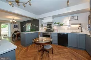 Chesterbrook, PA 19087,4 VICTORIAN CT