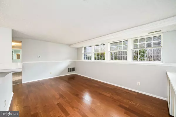 Marlton, NJ 08053,2 SEQUOIA CT